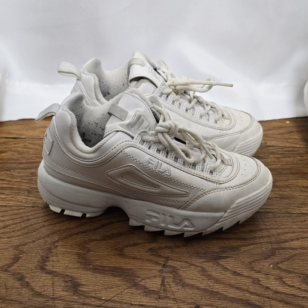 Fila Disrupter II White Athletic Chunky Sneaker 4.5 36.5
